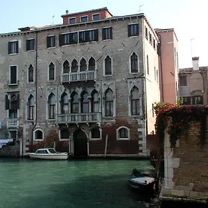 3* Bed and breakfast At A Palazzo